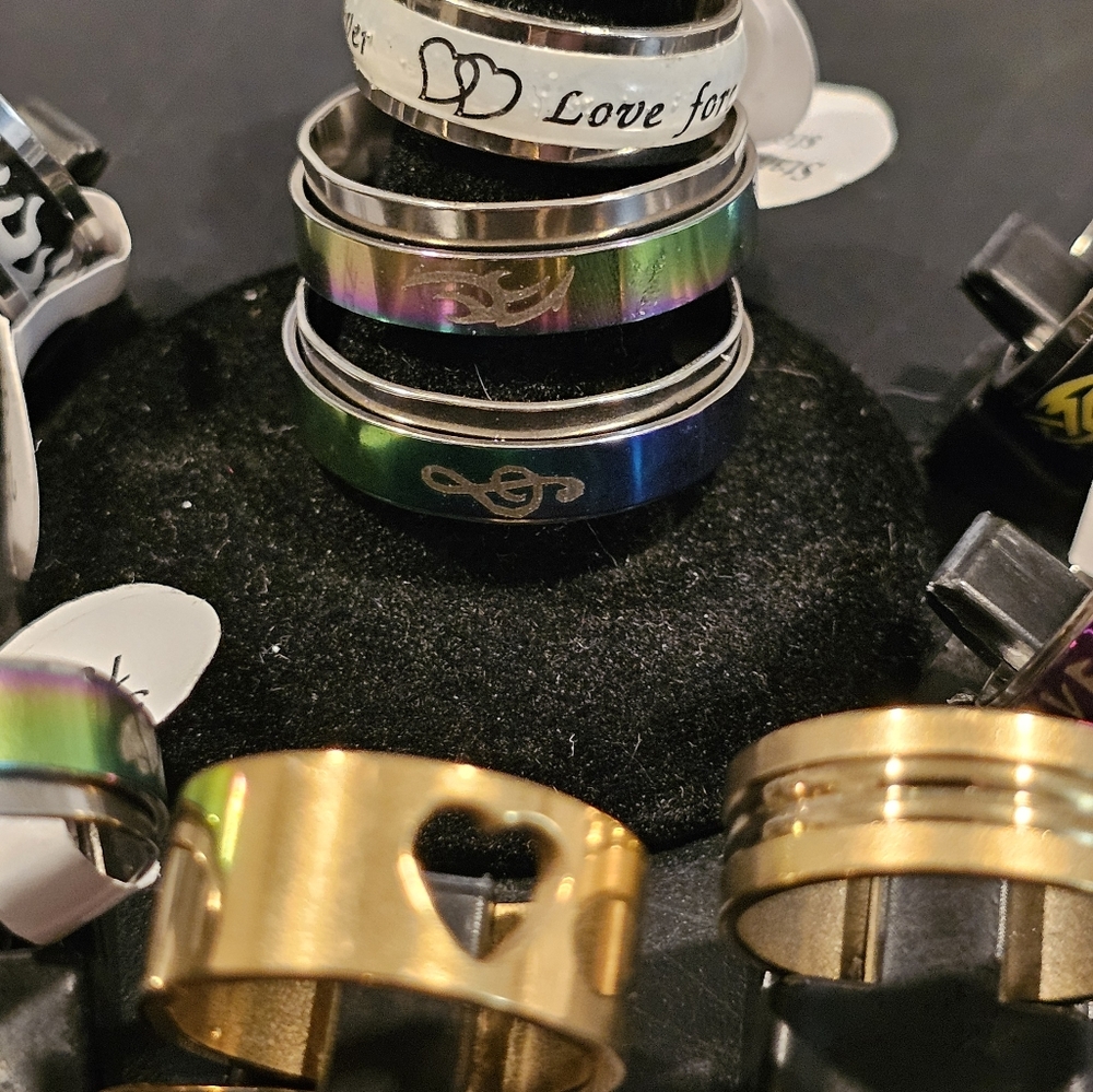 Rings Y - Picture 6 of 10